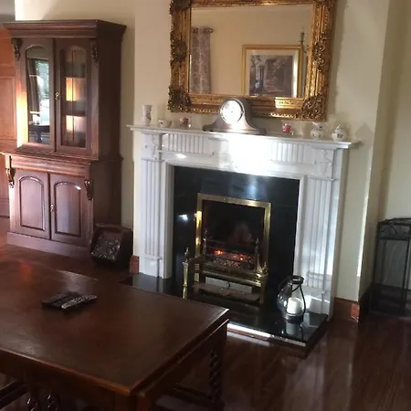 Lios 4* Woodford (Kerry)