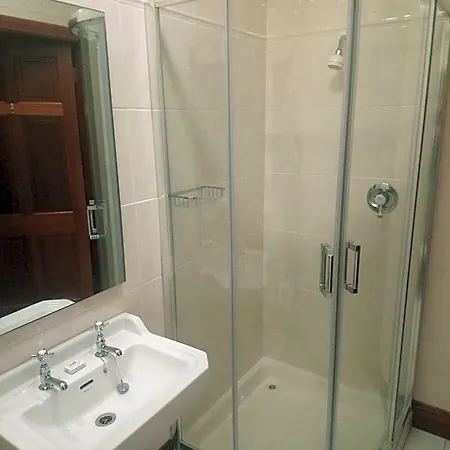 Lios Bed & Breakfast 4*