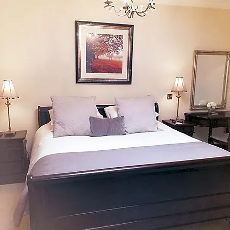 Lios Bed & Breakfast 4*