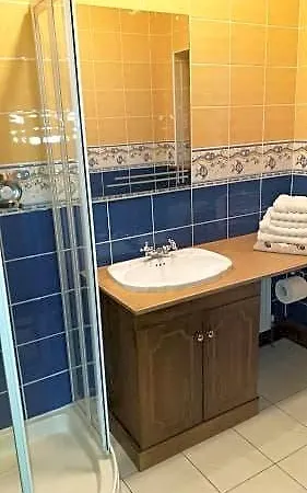 Lios Bed & Breakfast 4*