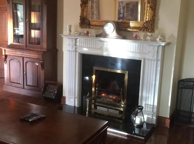 Lios 4* Woodford (Kerry)